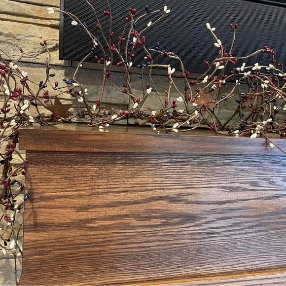 Pip Berry garland, table runner and mat - Picture 7 of 11